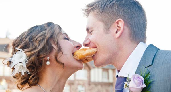 Een donuts bruidstaart