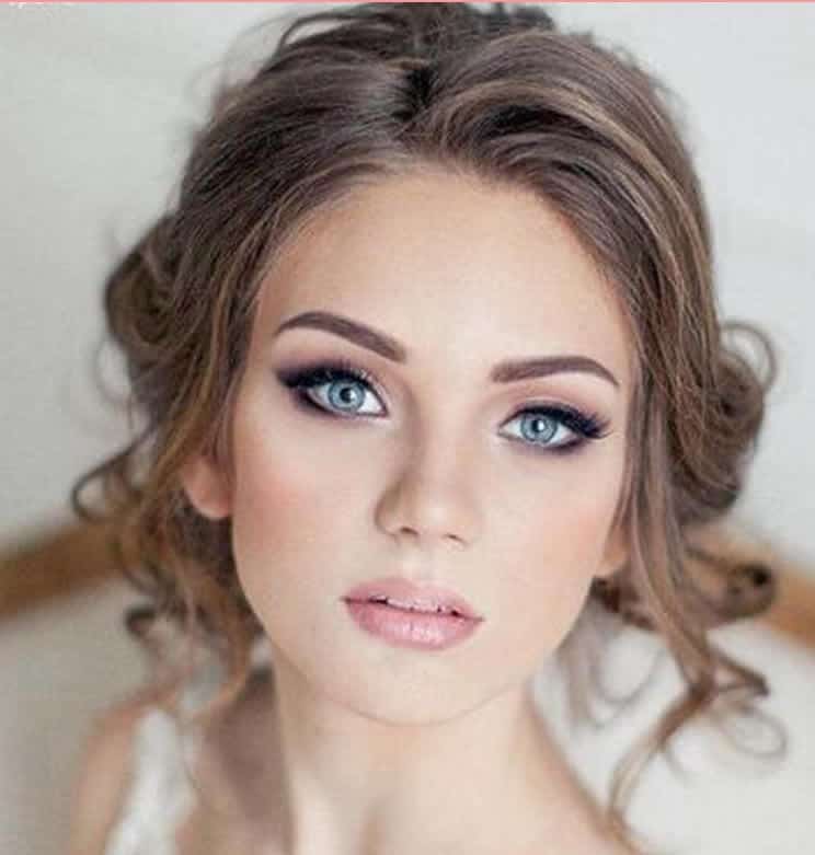 Lees meer over het artikel Haar en make-up trends voor de bruid