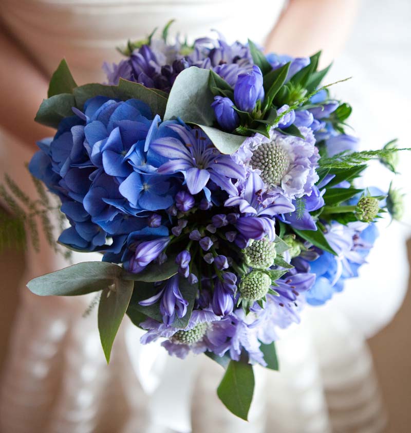 Fonkelnieuw Blauwe bruidsboeketten voorbeelden soorten bloemen CP-46