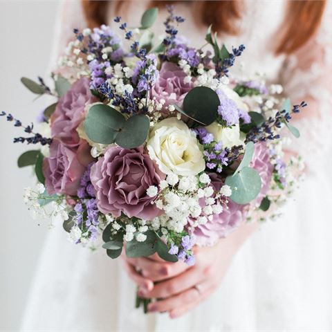 sirene Afstudeeralbum gebaar Paarse bruidsboeketten voorbeelden soorten bloemen