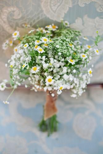 Bruidsboeket veldbloemen