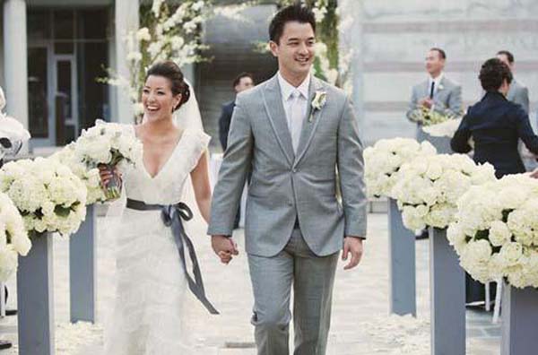 Bruidspaar-grijze-trouwkleding